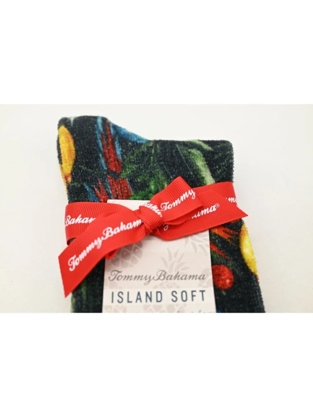 NIP Tommy Bahama Island Soft Holiday Toucan Lounge Crew Socks OSFM Green Red